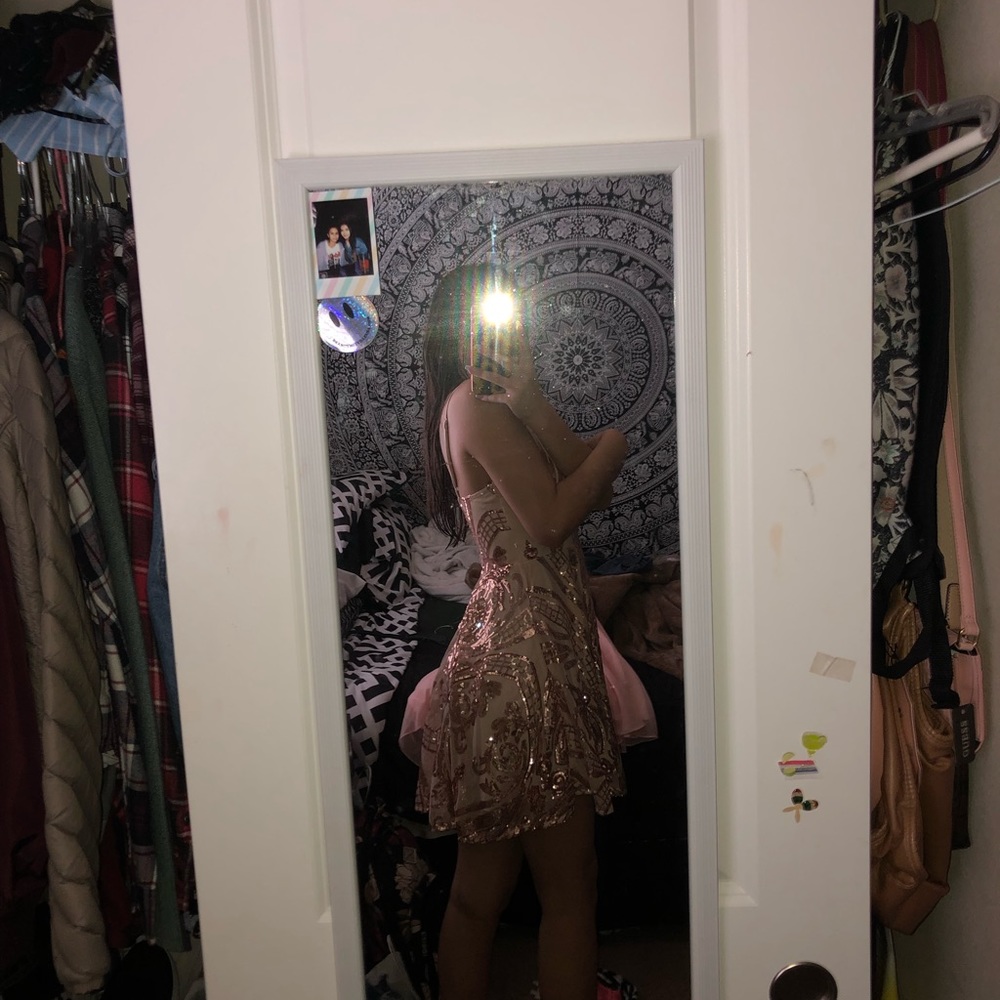 Dress - Picture 5 of 5